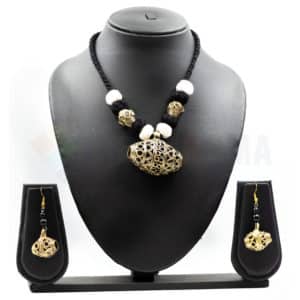 Dhokra  Necklace - Dholok Pendant with earrings - Black Dori
